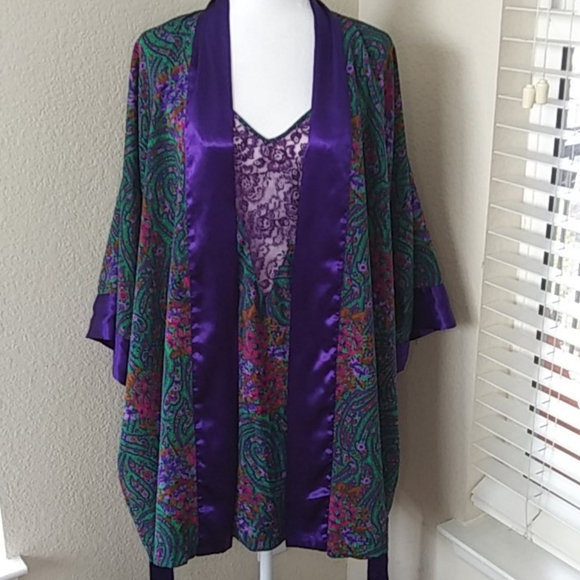 Victoria's Secret chemise and robe matching set - Picture 2 of 14